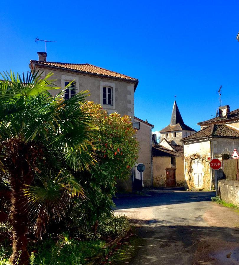 Lapartment Du Perigord Javerlhac-et-la-Chapelle-Saint-Robert Bagian luar foto