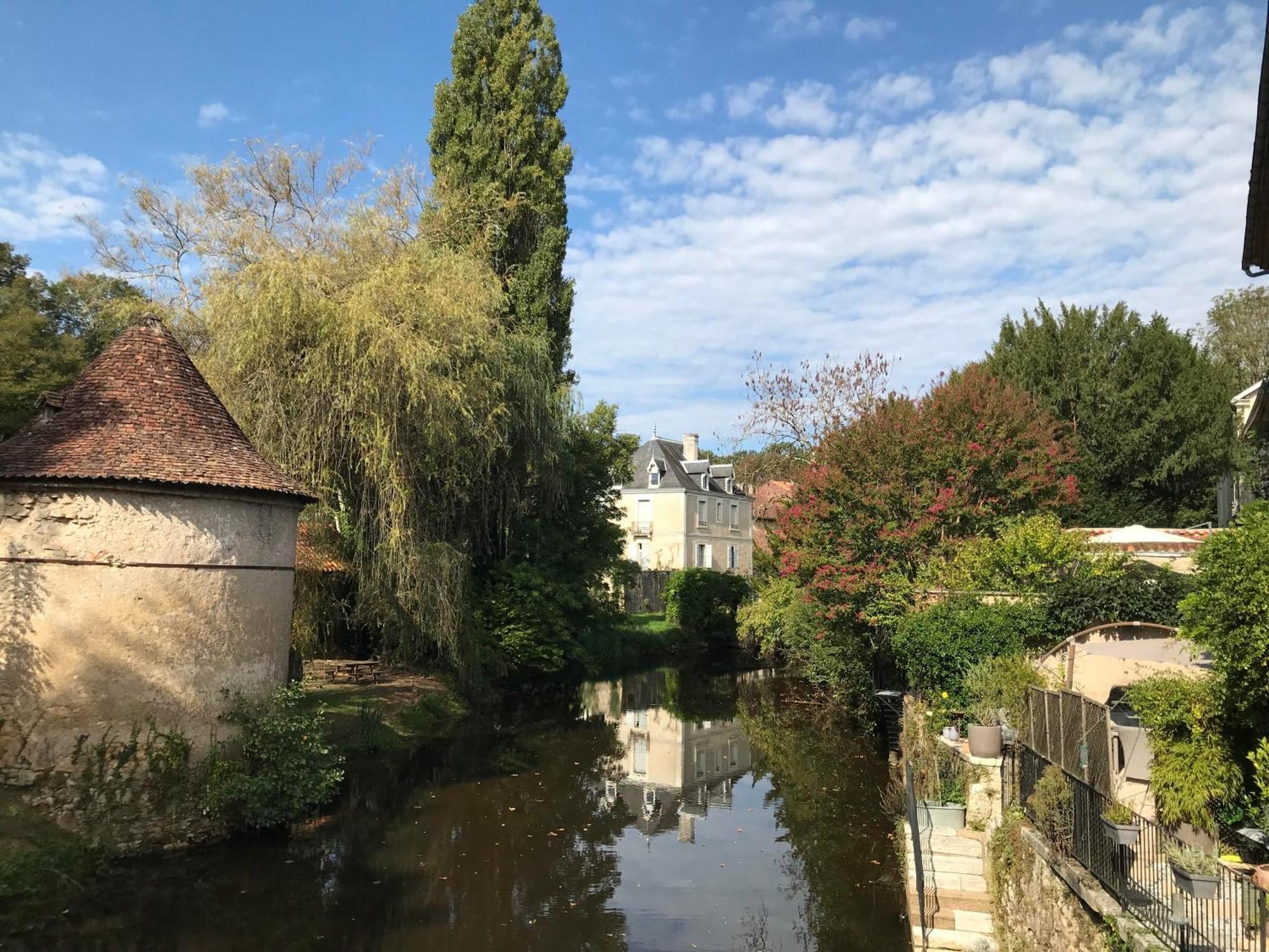 Lapartment Du Perigord Javerlhac-et-la-Chapelle-Saint-Robert Bagian luar foto