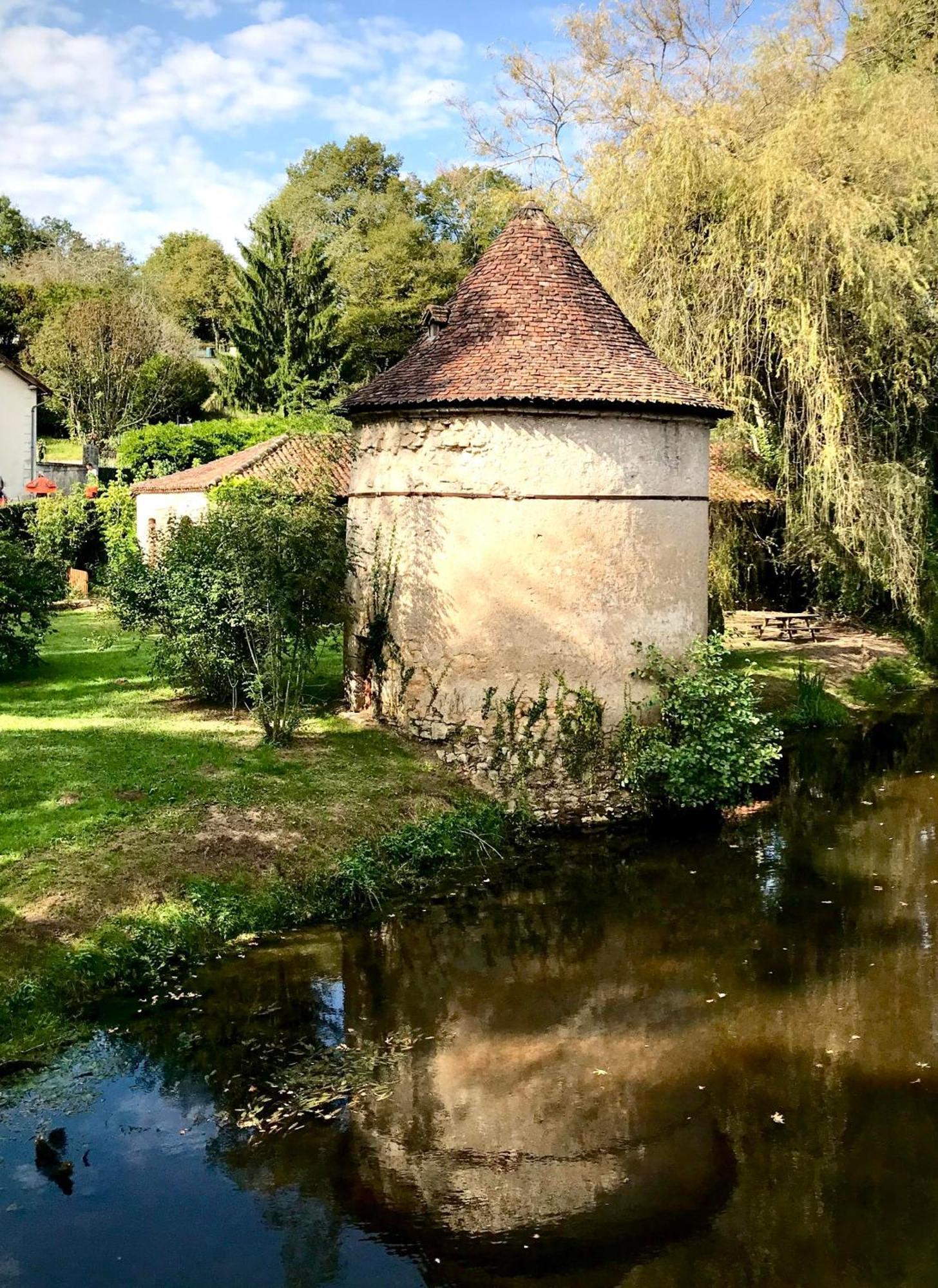 Lapartment Du Perigord Javerlhac-et-la-Chapelle-Saint-Robert Bagian luar foto